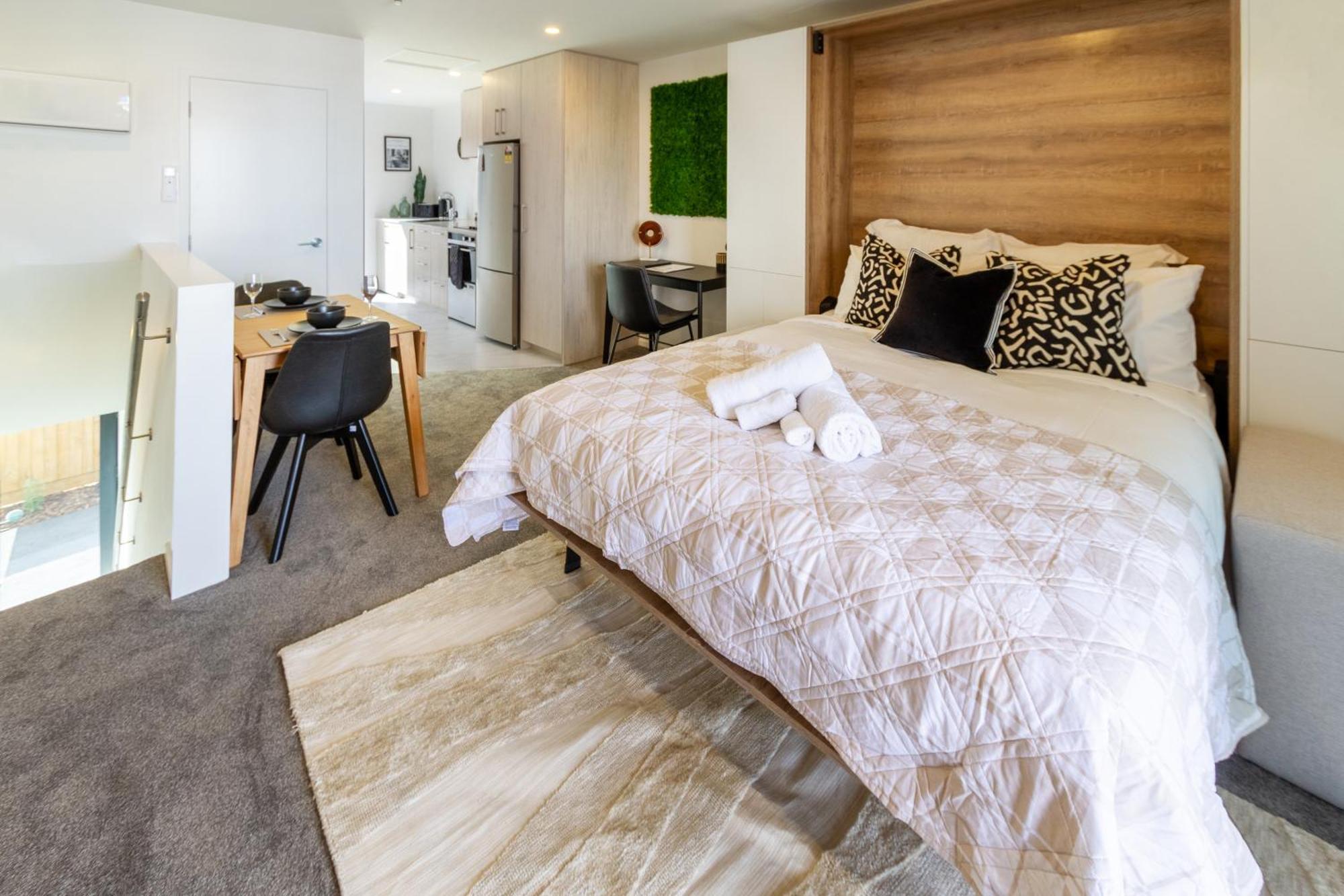 Prime Locale: Studio With Balcony Christchurch Kültér fotó