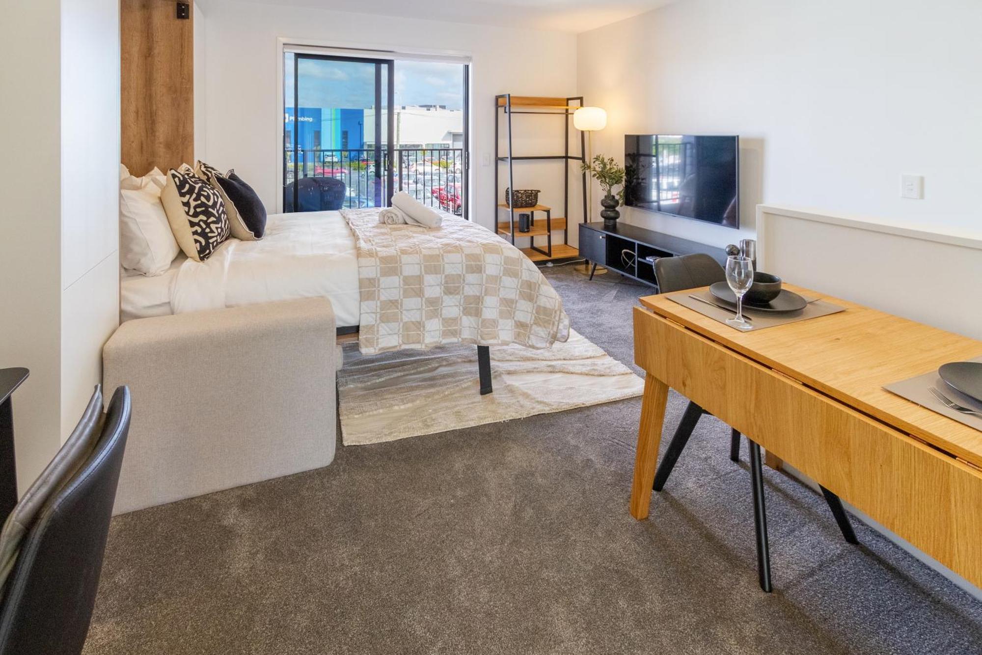 Prime Locale: Studio With Balcony Christchurch Kültér fotó